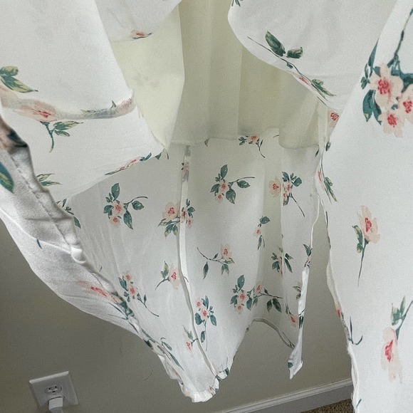 ROW A White Floral Adjustable Strap Smocked Waist Floral Dress NWT Size Small - Picture 7 of 11